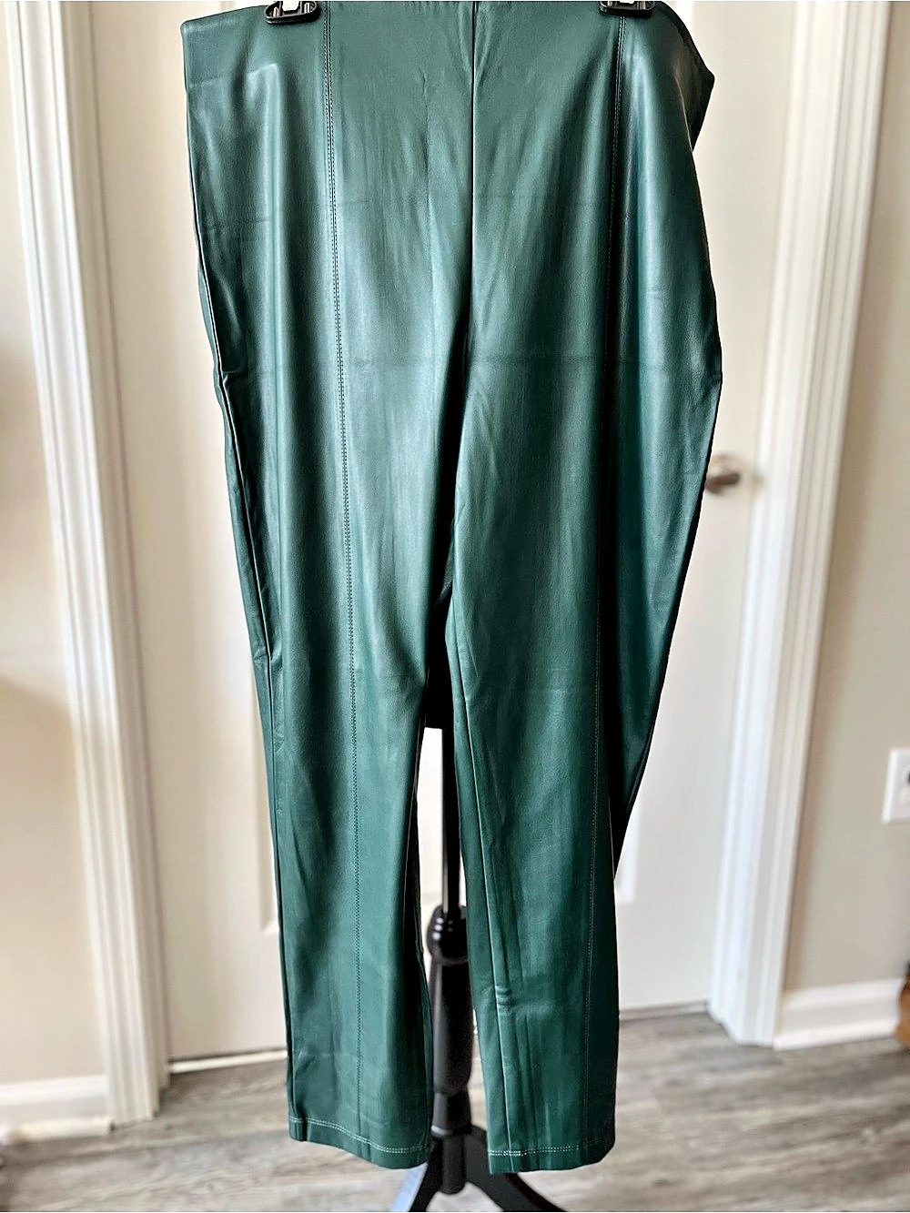 ANN TAYLOR Green Cropped Leg Faux Leather Pants NWT